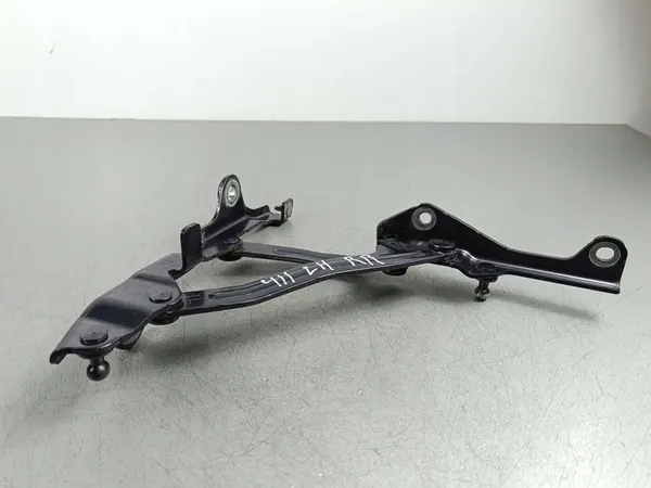 2024 Toyota GR 86 Charnière de coffre image 3