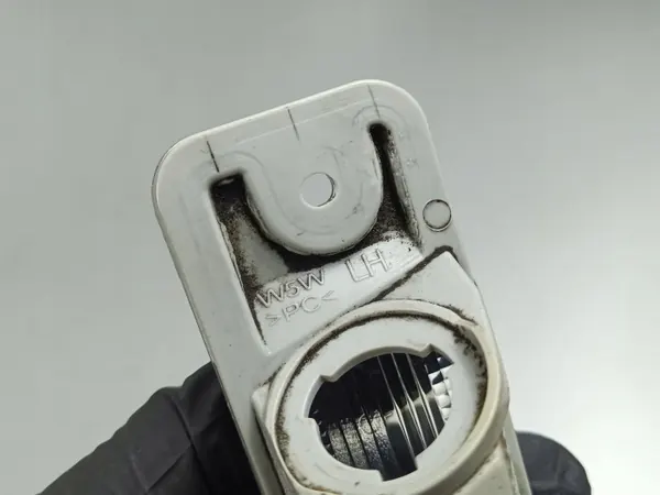 Luz de matrícula Kia Telluride OEM 92501S8000 image 3