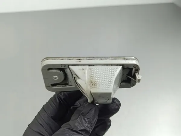 Luz de matrícula Kia Telluride OEM 92501S8000 image 4