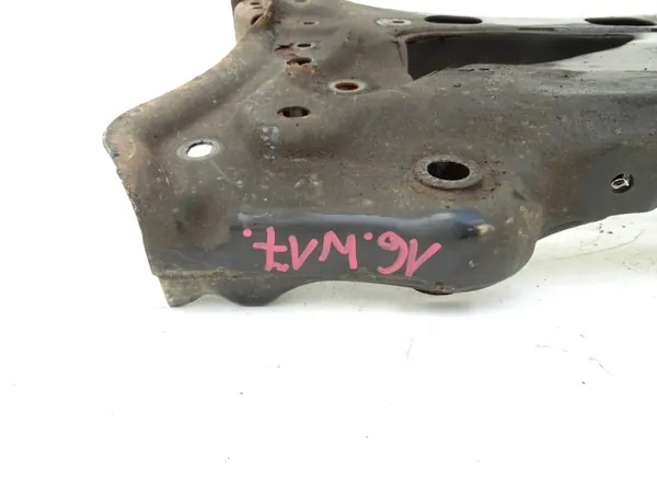 Suporte dianteiro OEM 5Q0199315Q - Audi OE usado image 8