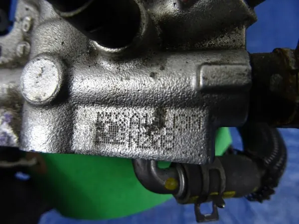 ROZDZIELACZ Rampe d'injection Mazda 3 2.2D image 3