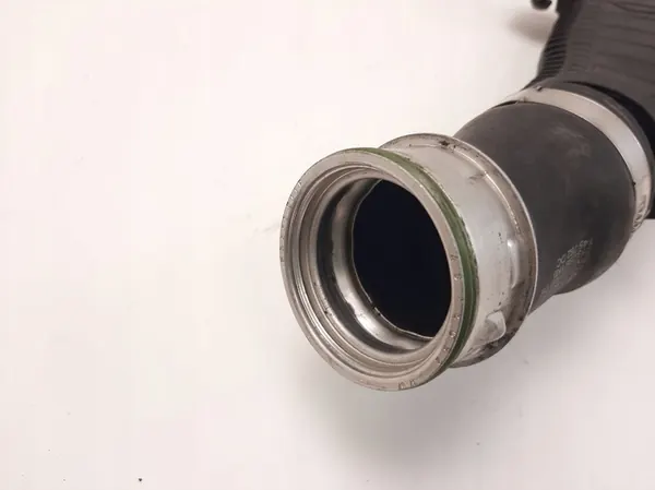 Skoda Superb B8 2016 Ansaugschlauch image 5