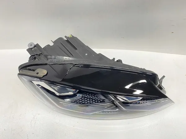 Farol dianteiro direito Full LED VW Golf 7 2017-2020 image 2