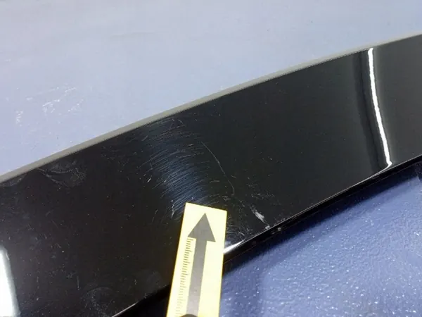 BMW IX2 U10 Spoiler OEM 5A6EA20 - Musta Safiiri image 10