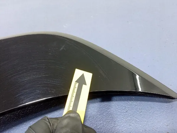 BMW IX2 U10 Spoiler OEM 5A6EA20 - Musta Safiiri image 9
