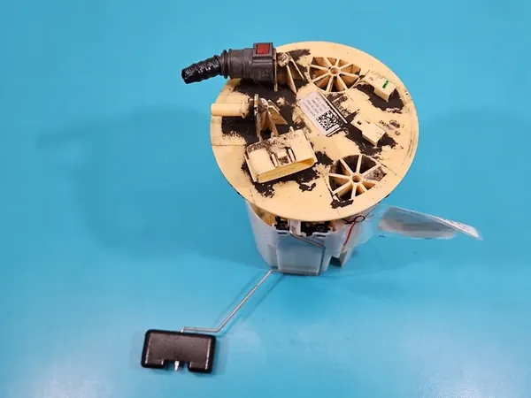 Bomba de Combustível Renault Megane IV 1.5 DCI 172021869R image 2