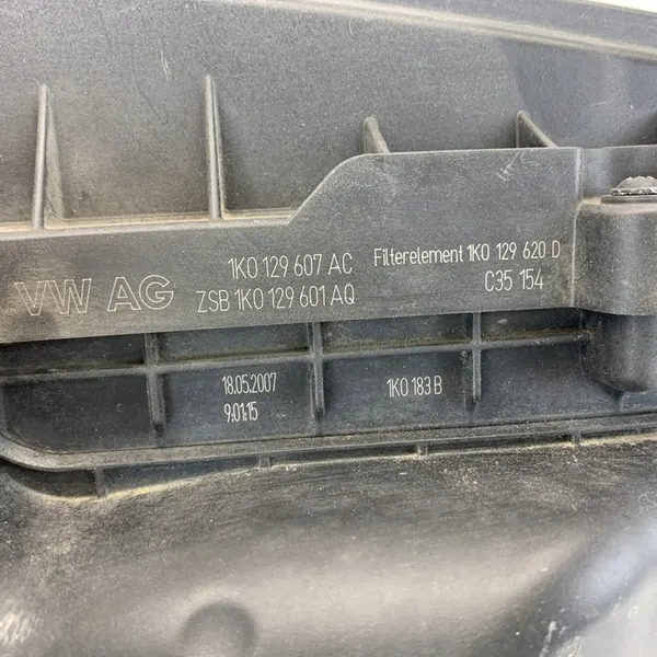 Kokonainen ilmanpuhdistimen kotelo VW GOLF V TOURAN 1.4 TSI 08r image 9