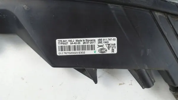 Porsche OE LED Blinker DRL 7P5941182 - Gebraucht image 4
