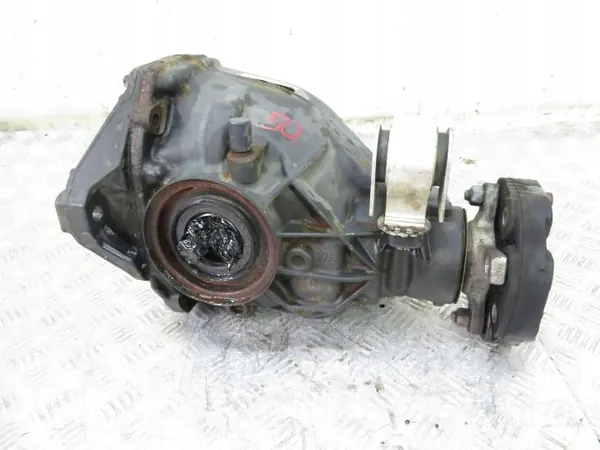 Mercedes W205 Hinterachse OEM 2053502500 - Gebraucht image 2
