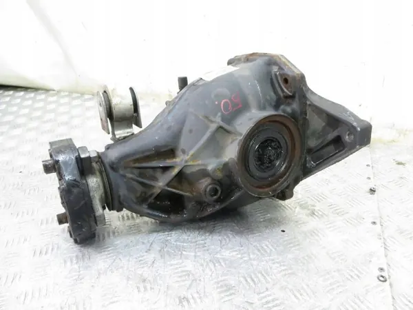 Mercedes W205 Hinterachse OEM 2053502500 - Gebraucht image 3