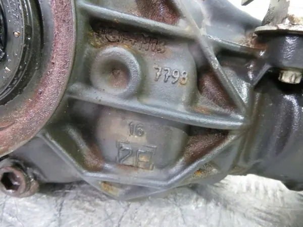 Mercedes W205 Hinterachse OEM 2053502500 - Gebraucht image 6