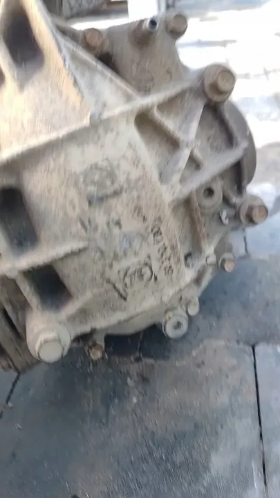 Dodge Ram V 19- Hinterachsdifferential 3.92 OEM P68349703AD image 4