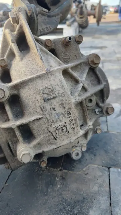 Dodge Ram V 19- Hinterachsdifferential 3.92 OEM P68349703AD image 5