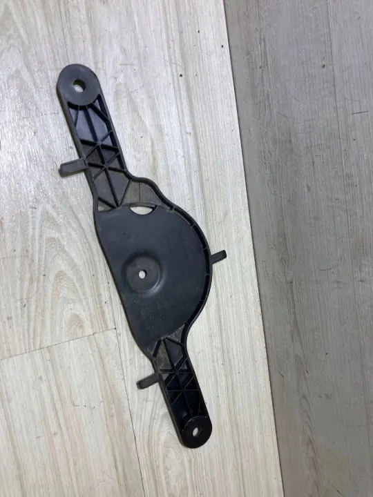 OEM 172889503R Lattalevysuoja Renault Arkana 2022 image 2