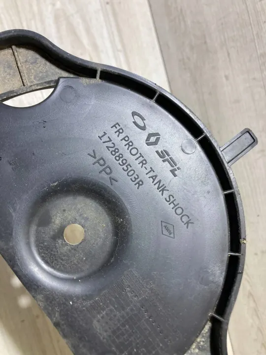 OEM 172889503R Lattalevysuoja Renault Arkana 2022 image 3