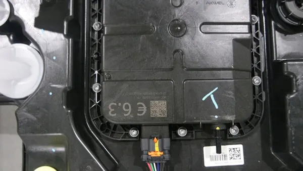 TANQUE ADBLUE DS7 CROSSBACK LIFT 2023 9827963280 image 2