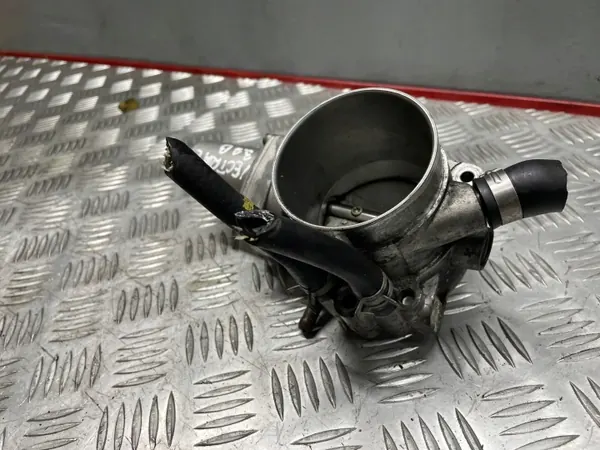 Corps de papillon OEM 23666710 pour Opel Vectra C 3.2 image 3