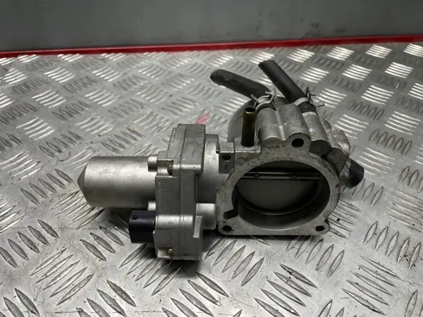 Corps de papillon OEM 23666710 pour Opel Vectra C 3.2 image 6