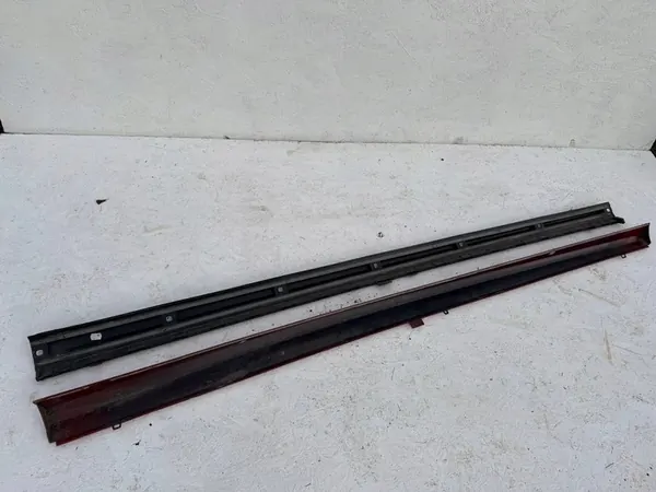 Audi A3 S3 8V Left Side Sill Red 8V5853859 image 5