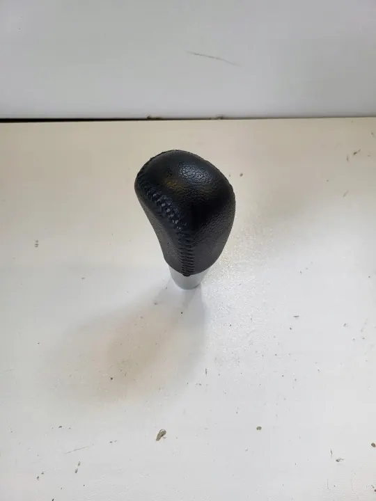 Pommeau de vitesse automatique Mitsubishi Lancer IX OEM image 2