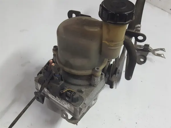 Pompe de direction Dacia Dokker OEM 491100842R image 3