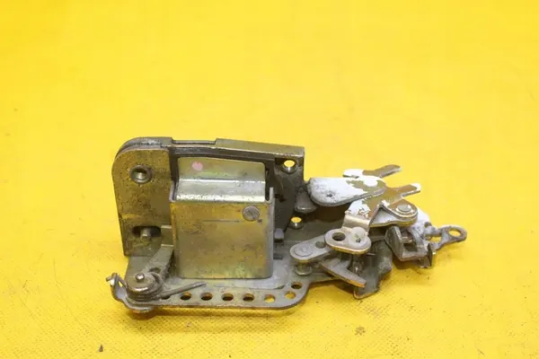 Höger Framdörrslås VW Transporter T4 image 4