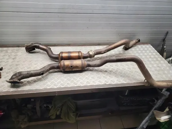 OEM 660AD10832H Dodge Challenger Catalyseur image 2