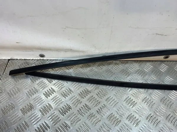 Hyundai Ioniq dakdrager OEM FBZ27645 - Gebruikt image 3