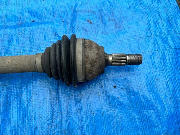 PEUGEOT 2008 Arbre de Transmission Droit 1.6 EHDI image 4