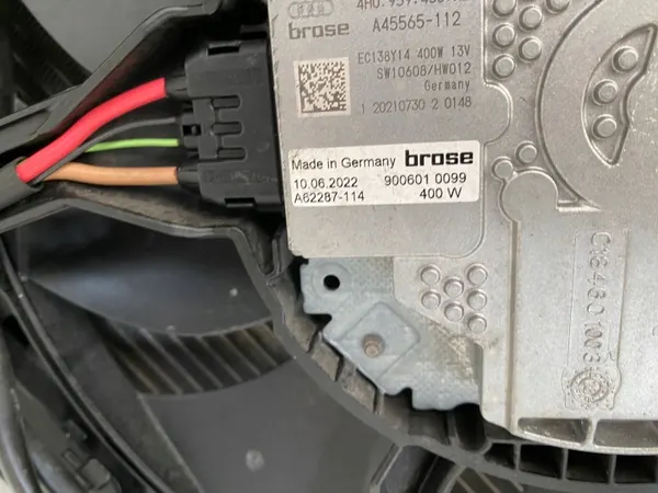 Kühlset Audi A6 4G A7 4G8 3.0 TFSI OEM 8K0121251H image 9