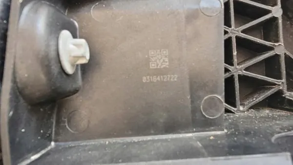 Etuvyön vahvike OEM A1676206601 GLE II:lle image 8