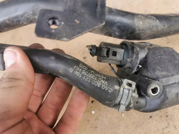 VW Tiguan Vesisuodatin 5N0121070F image 3