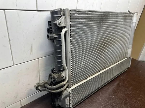 Radiador de agua VW Audi Skoda Seat 6R0121253A image 5