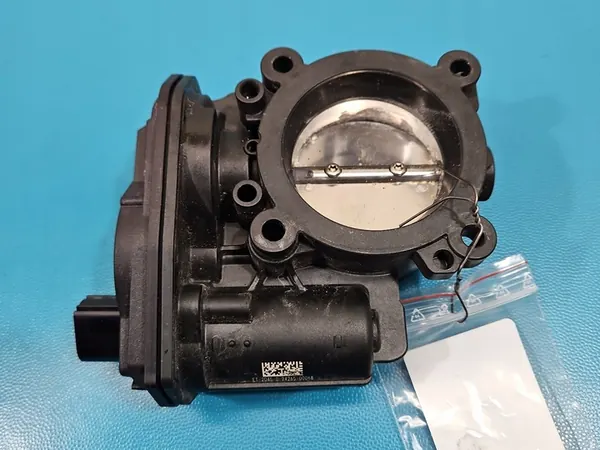 Corpo de borboleta Skoda Octavia IV 1.5 TSI (DXDA) OEM 04E133062S image 9