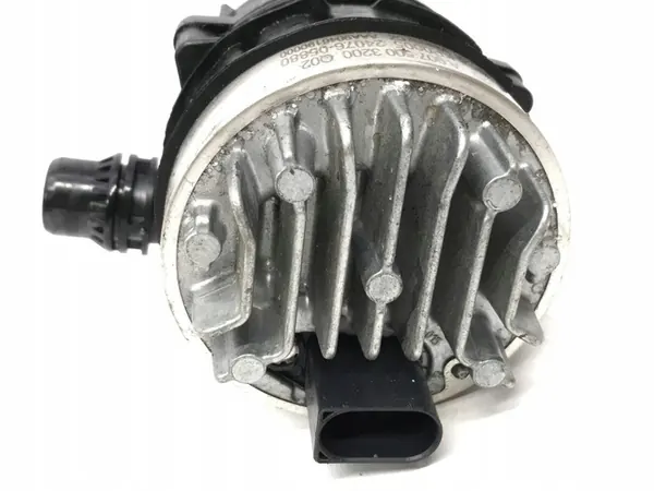 Vattenpump Mercedes Sprinter 907 910 A9075003200 image 2