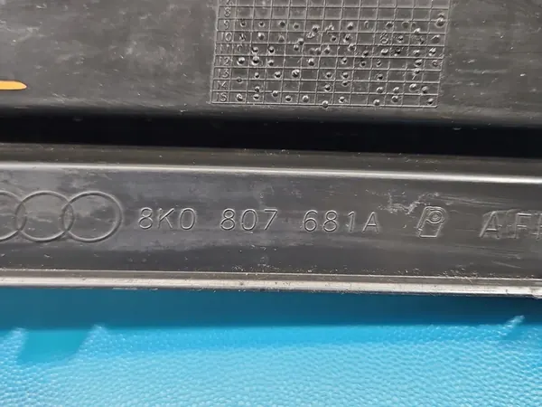 Cache Grille Avant Gauche Audi A4 B8 8K0807681A image 4