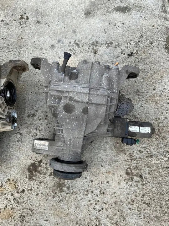 Jeep Grand Cherokee 2018 Différentiel arrière P68184737AB image 1