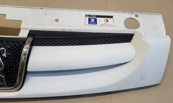 Frontgitter OEM 3268I0 mit Logo für Peugeot Partner image 4