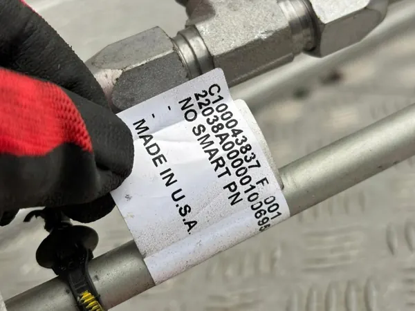 Conducto Hidráulico Amortiguador Rivian R1T OEM C100043837 image 4