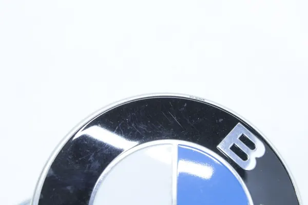 Takaluukun Kyltti OEM 8492586 74mm BMW F40 G80 M3 G82 M4 image 4