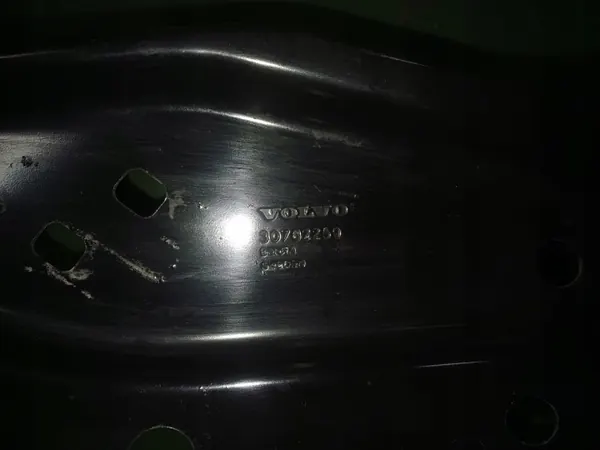Volvo OE 30762259 Cinturón de Refuerzo - Usado image 10