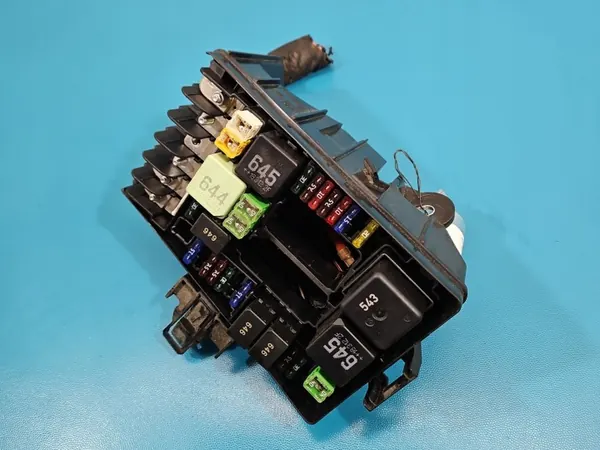 OEM 5Q0907361G sulakekotelo Skoda Kodiaq I:lle image 2