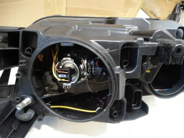 Faros derecho Citroen C4 Picasso II 2013- image 8