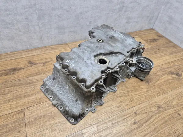 BMW N63B44B 4.4i Oljetunna Komplett F01 F02 F06 F07 F10 F12 image 3