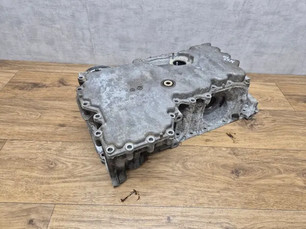 BMW N63B44B 4.4i Oljetunna Komplett F01 F02 F06 F07 F10 F12 image 5