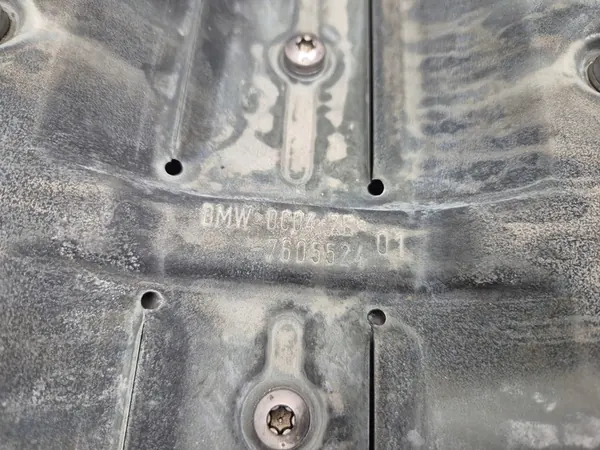 BMW N63B44B 4.4i Oljetunna Komplett F01 F02 F06 F07 F10 F12 image 8