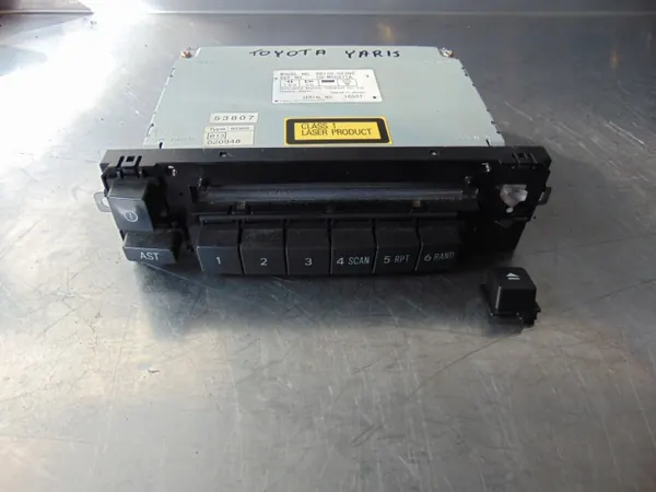 Radio CD d'origine OEM 86120-52390 pour Toyota Yaris I image 2