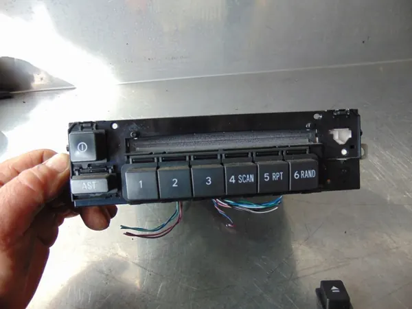 Radio CD d'origine OEM 86120-52390 pour Toyota Yaris I image 3