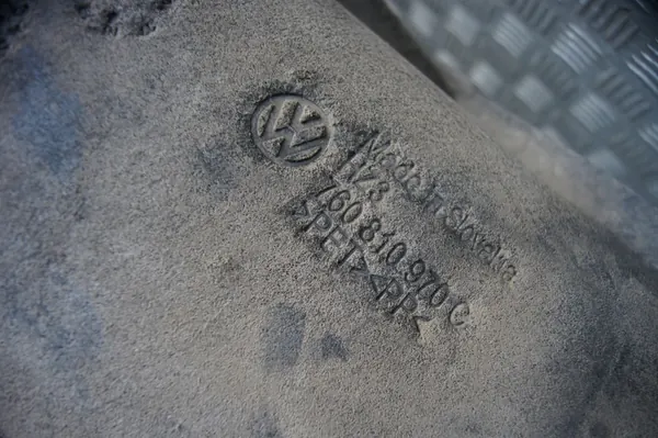 VW Touareg III Right Rear Wheel Arch 760810970C image 8