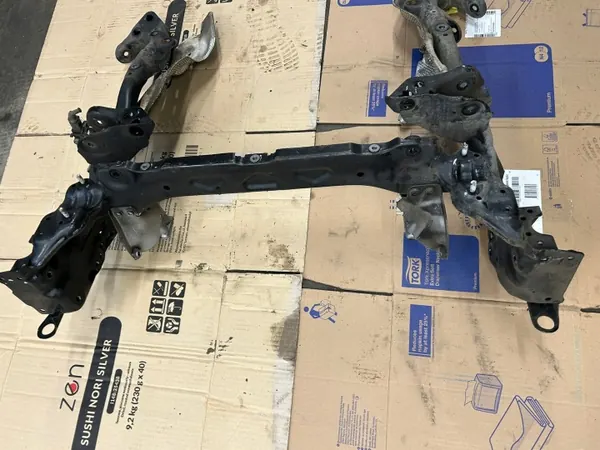 Trineo de Viga Delantera Audi S7 - Pieza OEM image 3